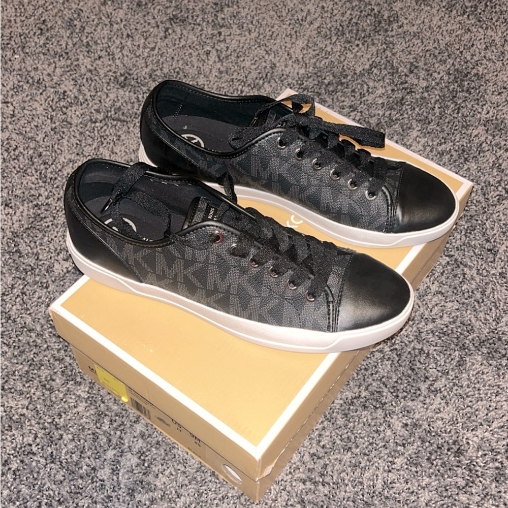 Michael Kors Sneakers